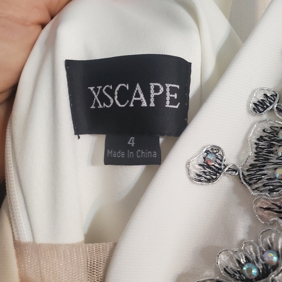 NEW EXCAPE EMBROIDERED GOWN DRESS - Picture 7 of 8